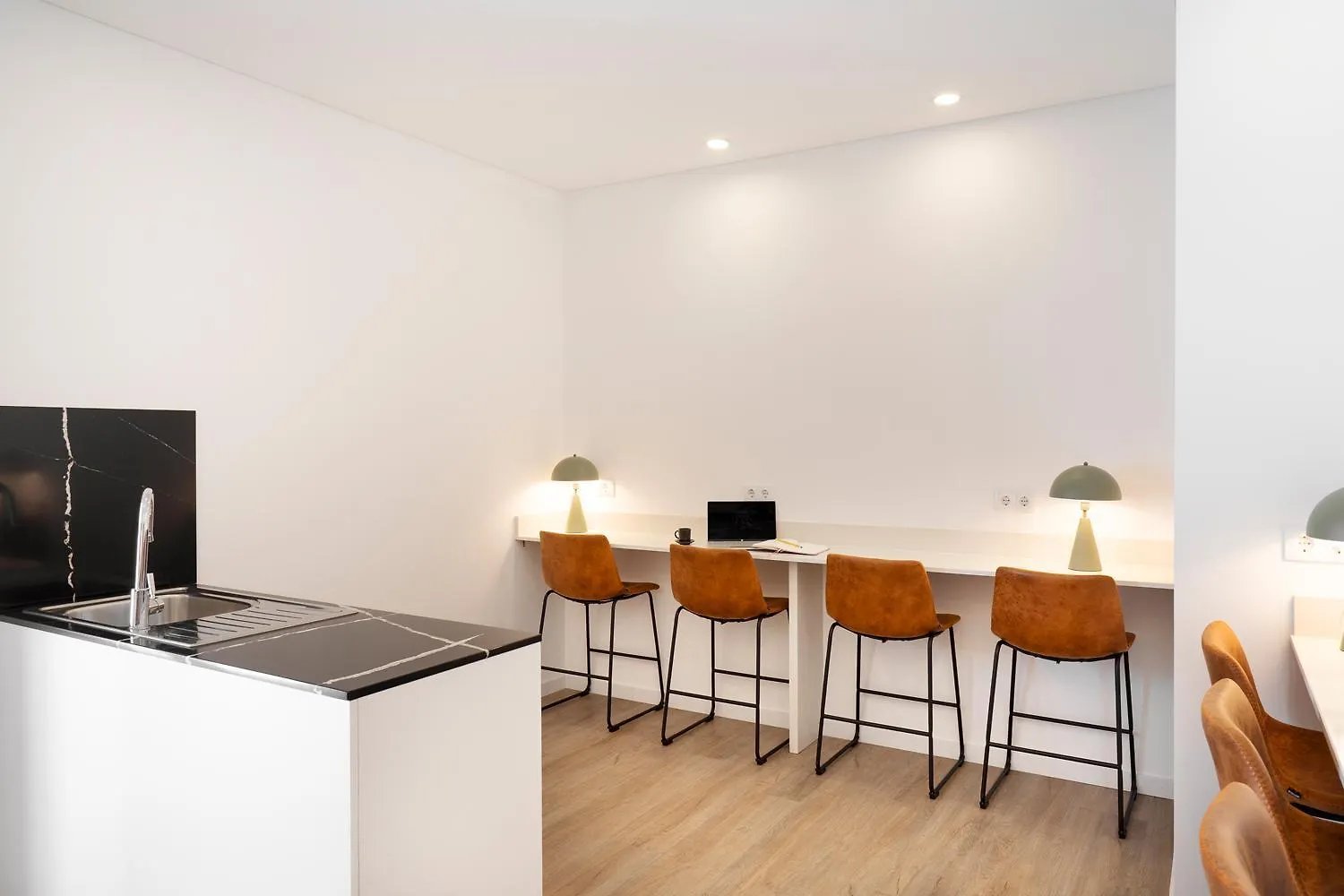 Guest house Faro Daz House By Get Your Stay