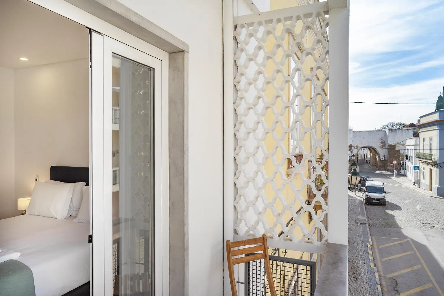 Guest house Faro Daz House By Get Your Stay